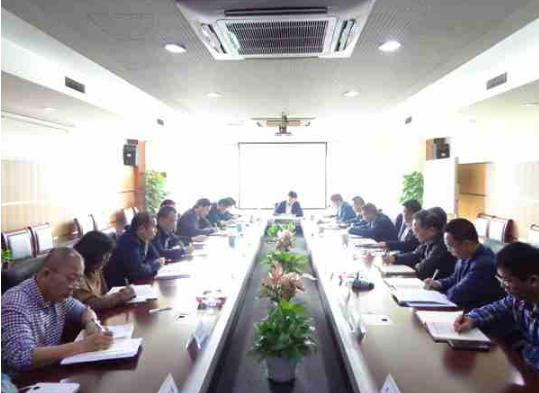 浙江安装召开党委理论学习中心组(扩大)会议