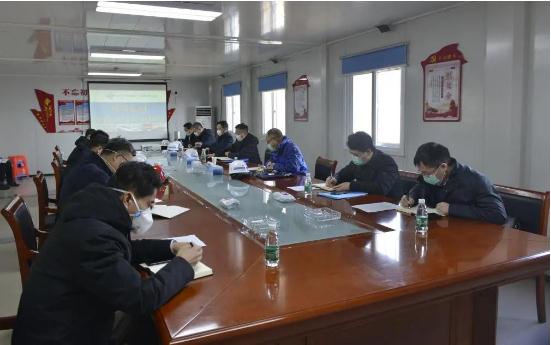 公司在天津港北疆C段码头召开防疫复工推进会