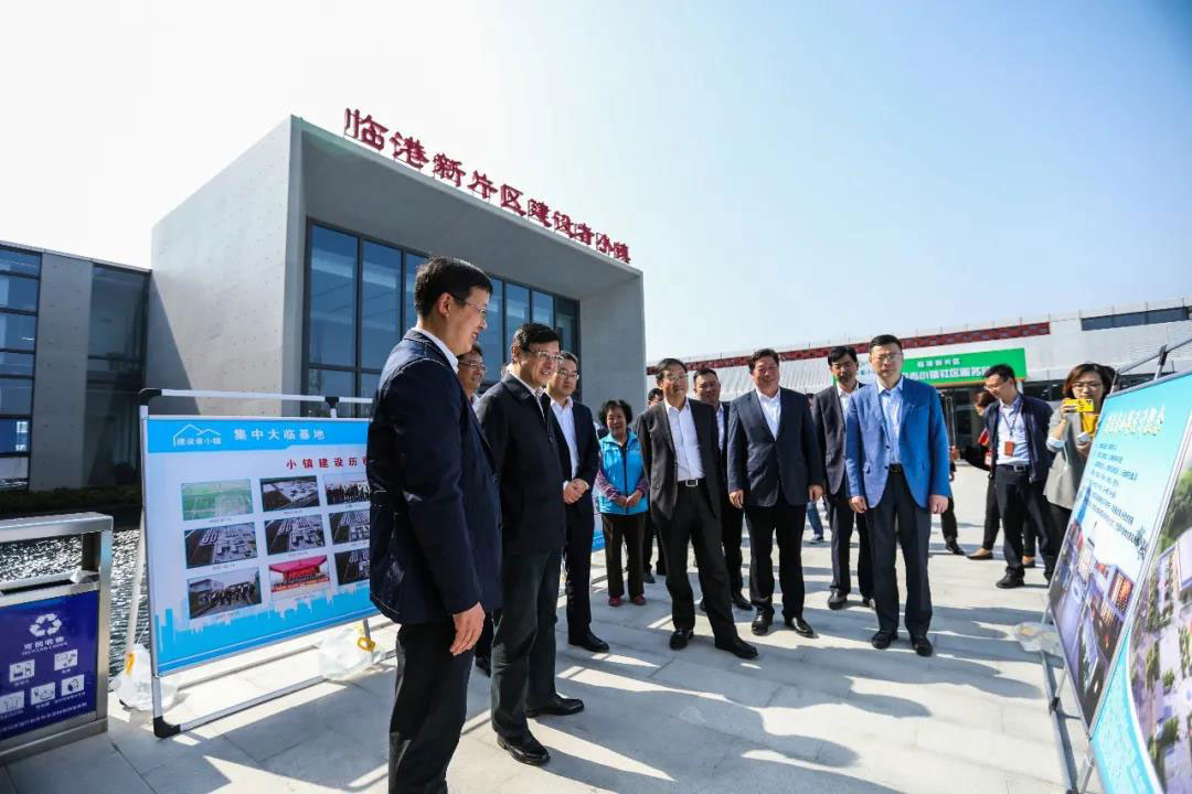 上海市委常委、常务副市长、临港新片区管委会主任陈寅调研临港新片区建设者小镇中建八局105社区