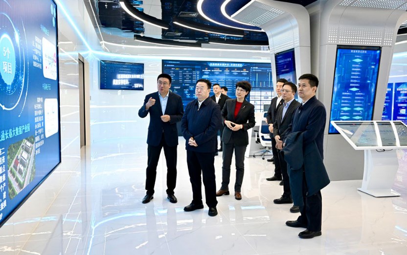 张恩惠就推进大数据产业集群建设进行专题调研： 加快布局新赛道培育新动能　以数字化赋能经济高质量发展