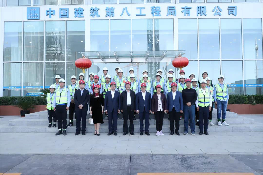 中建八局党委书记、董事长李永明调研西南公司国家金融信息大厦项目