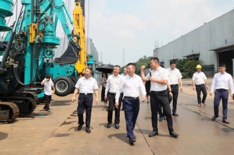 两家世界500强企业董事长同访山河智能