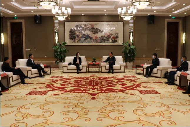中国铁建纪委副书记由建、集团公司党委书记、董事长赵红鹰一行拜会茅台集团