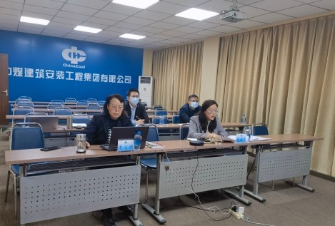 谢菊兰主持召开“两金”压降专题工作会