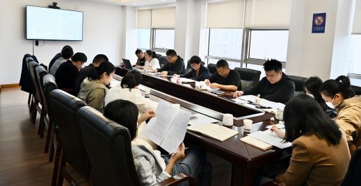 湖南建工装饰公司召开2023年商务培训暨新版合同评审会议
