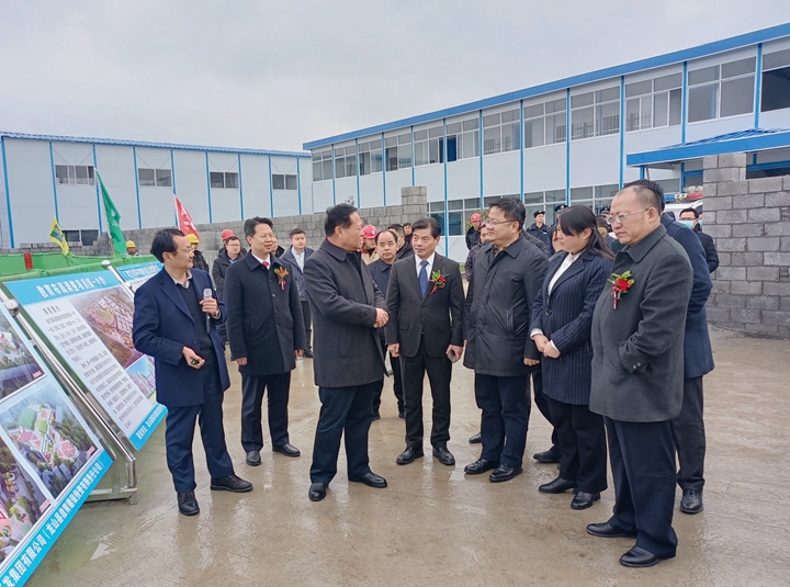 集团党委副书记、总经理李湘波参加龙山县2020年第三次重大项目集中开竣工活动