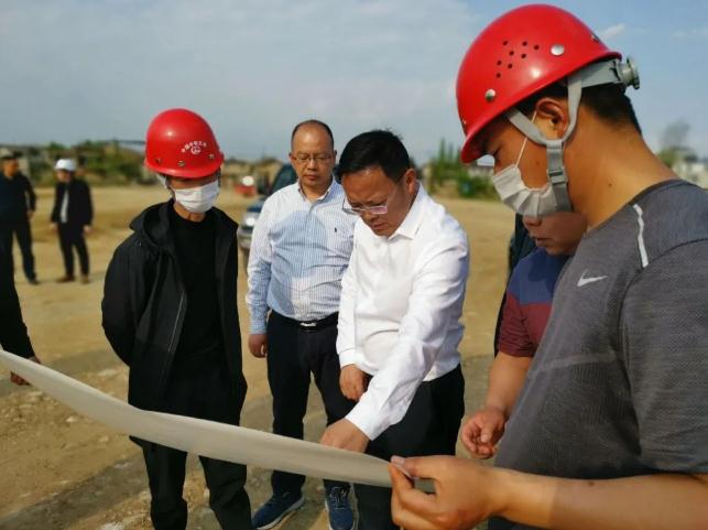 德阳市副市长袁华兵到德阳项目部检查