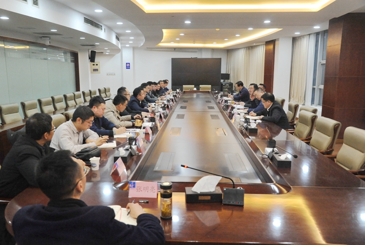 集团党委组织召开博士座谈会