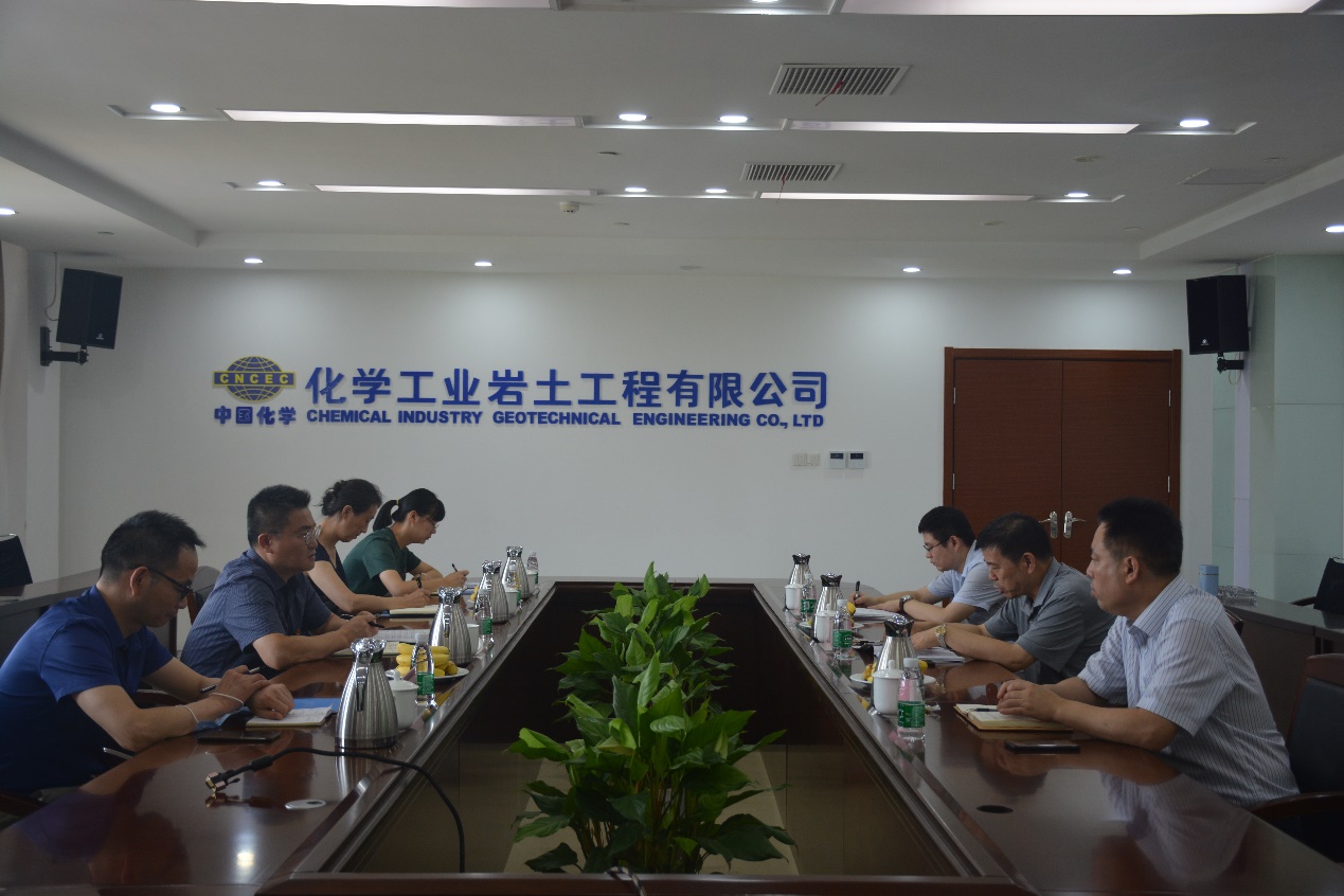 化工岩土工程公司党委书记、董事长褚世仙会见南京市江北新区化转办党工委副书记、纪工委书记徐云峰一行