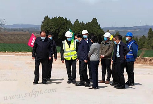 咸阳市委书记夏晓中在马坊沟大桥项目调研
