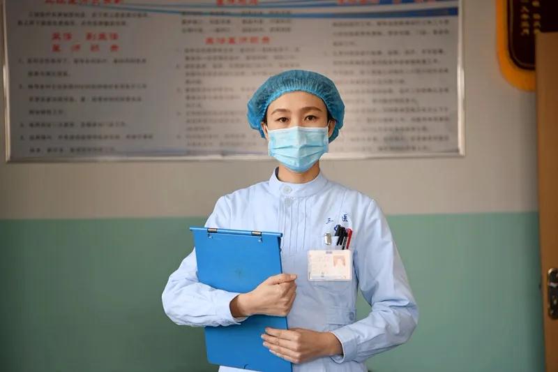 白衣执甲，中国中铁英雄归来！