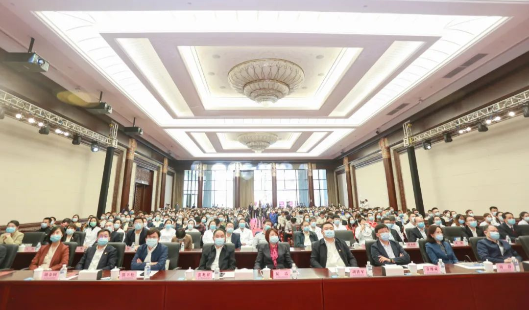 120万人围观！这场“超燃”报告会上，公司职工尹典讲述“火雷”建设奇迹
