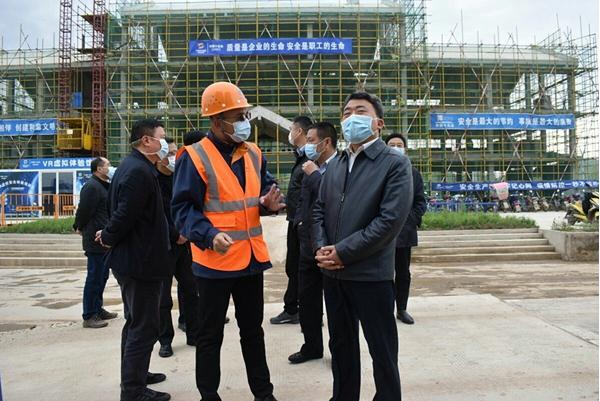 黄石市副市长俞远汉到十五冶一公司黄石粮库二期EPC项目调研疫情防控和复工复产工作