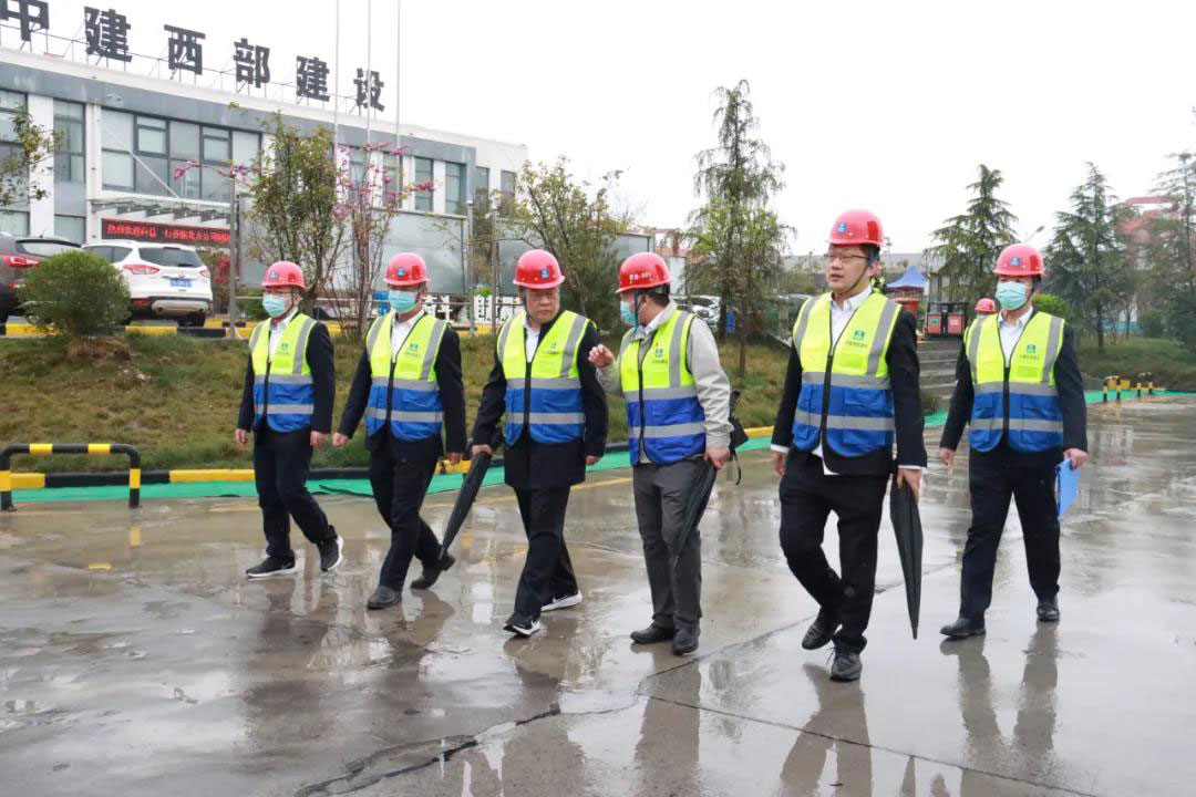 【聚焦】白建军一行赴北方公司调研指导工作