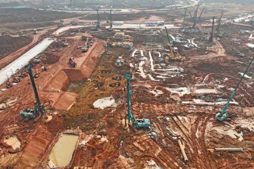 刷新“进度条”、构筑新地标！山河智能旋挖集群助力长沙奥体中心建设