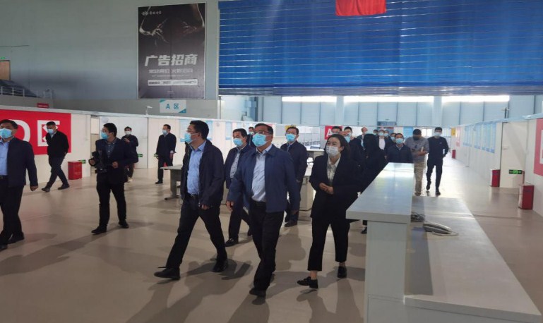 市领导陈错竑走访宝应方舱医院开展调研活动