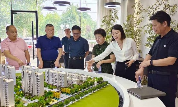 李信强带队赴淄博进行项目考察调研