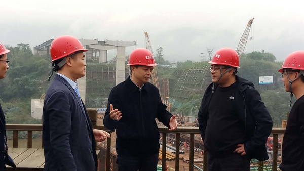 集团副总经理、总工程师党智勇检查指导城建集团寨子路项目