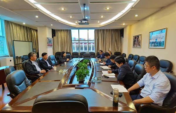 吴光美一行到贵州东华调研指导混改工作
