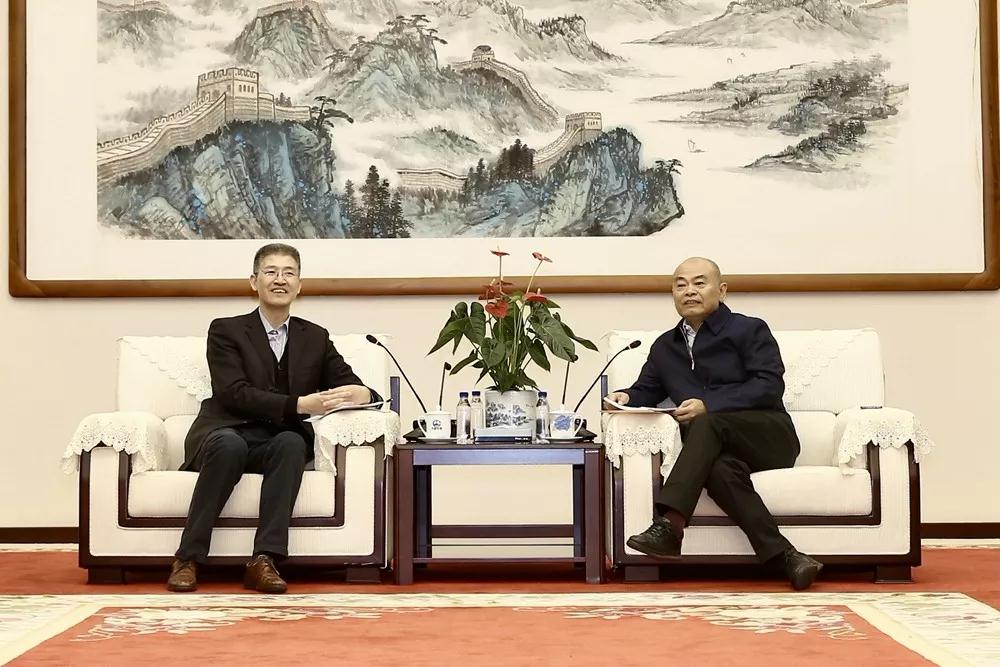 《中国证券报》专访中国中铁总裁陈云