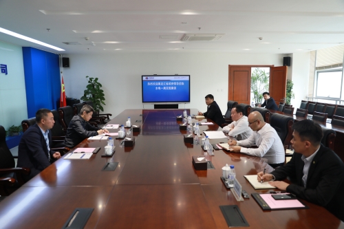 闫英才会见黑龙江省客人