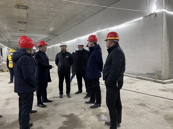 洛阳地铁集团副总经理康永胜莅临洛阳地铁2号线检查指导工作