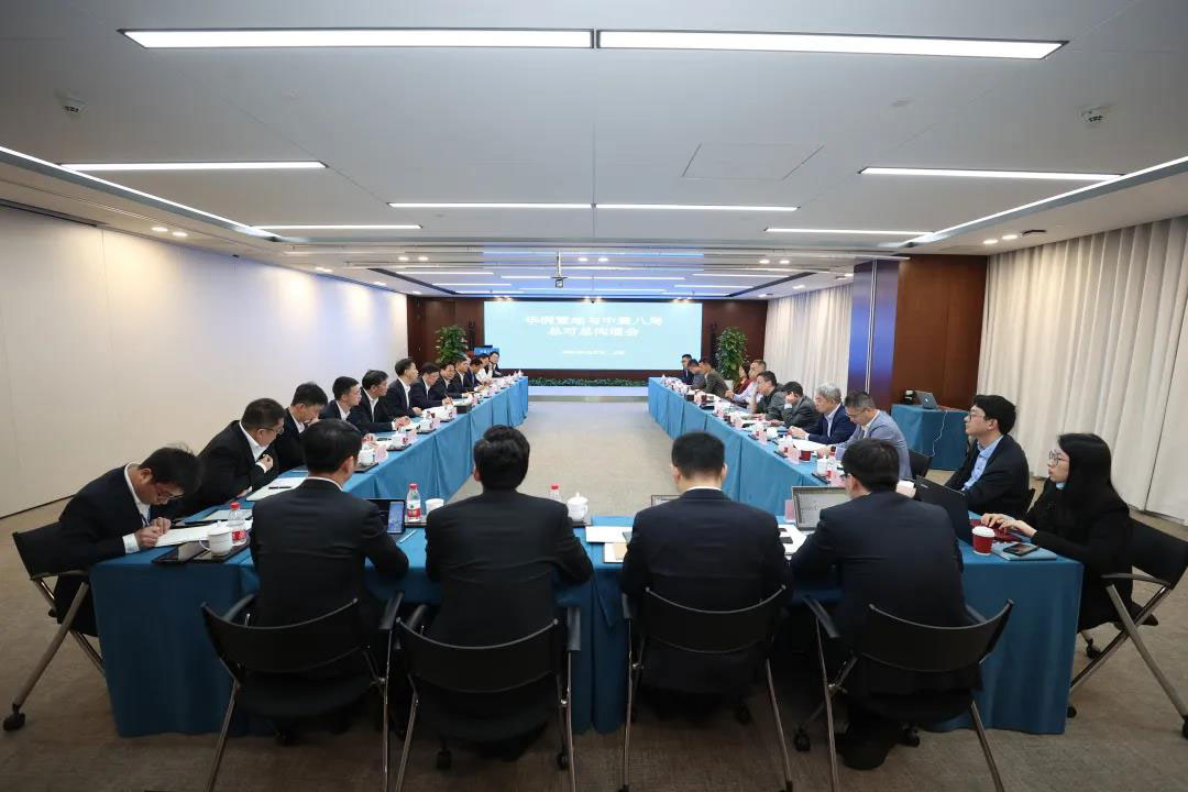 华润置地副总裁孟小周一行到访中建八局