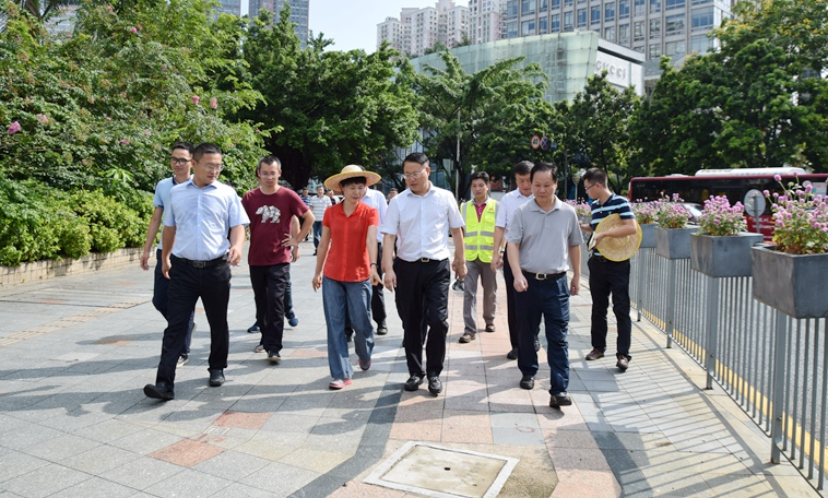 深圳市交通运输局局长于宝明一行调研深南大道罗湖段品质提升工程