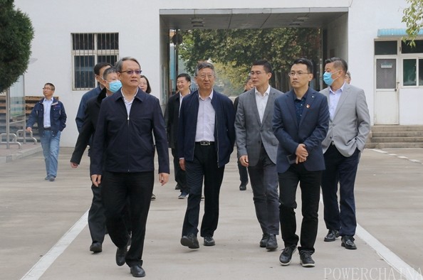集团公司董事、党委副书记王斌赴公司开展督导调研工作