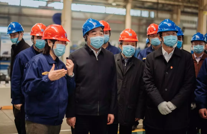 市委书记周铁根等一行到徐工调研疫情防控和企业复工工作