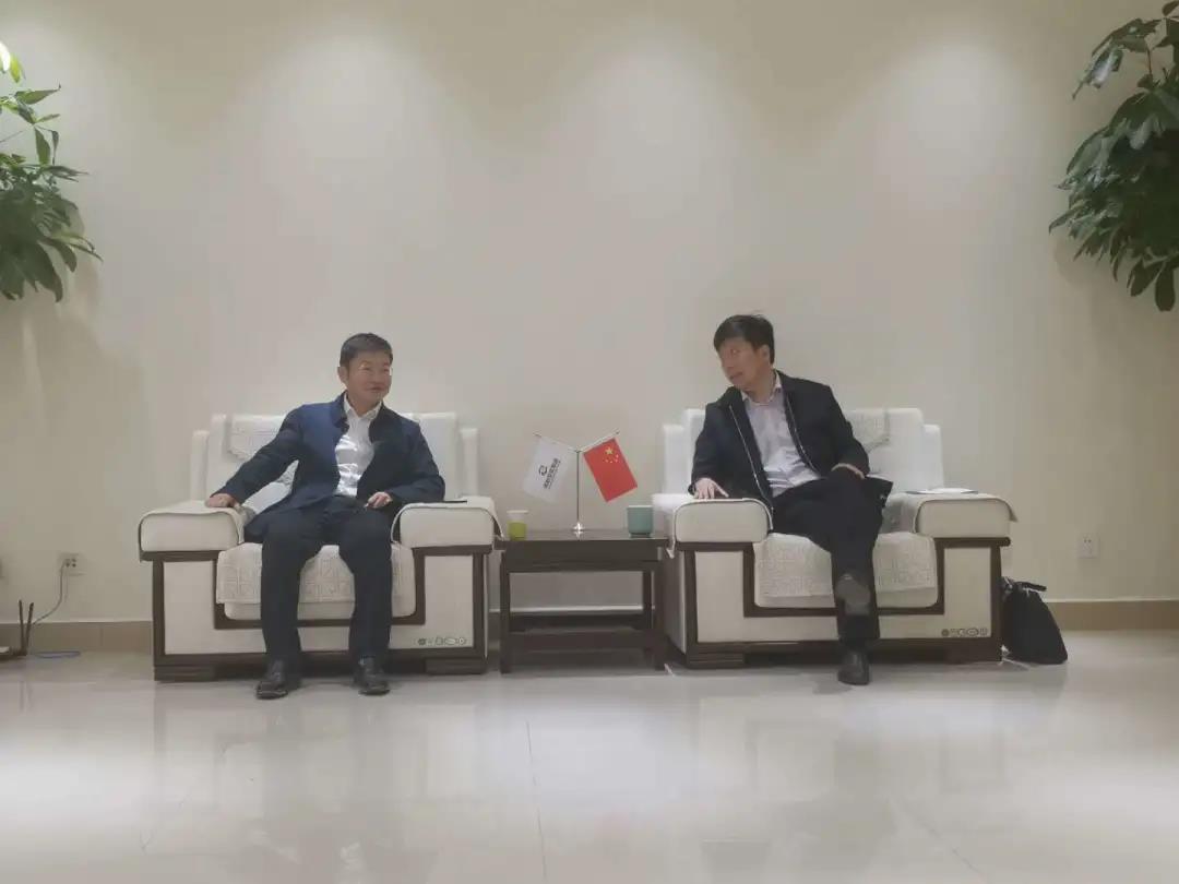 建证力量·红色基石|深入会谈！杨华斌一行拜访南阳市投资集团有限公司董事长杨振中
