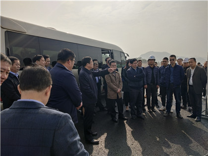 赣州市副市长、南康区委书记徐兵一行到江西分公司赣南大道西延项目检查指导工作
