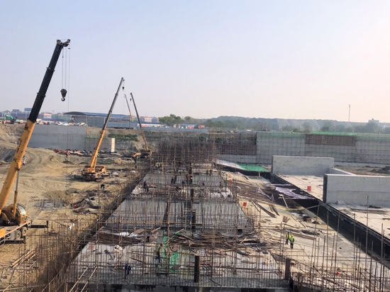 中铁二十三局四公司德阳水利项目部青白江1号拦河闸闸基成功浇筑完成