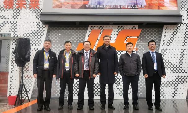 不忘初心，砥砺前行！