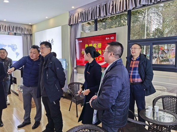 集团公司副总经理张永桂带队考察房地产公司安顺项目