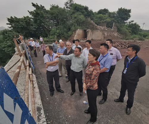  北碚区委常委调研水土嘉陵江大桥项目建设
