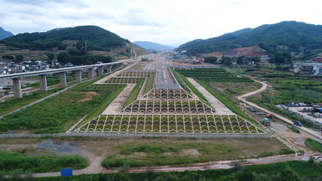 李学民到玉磨铁路项目调研指导亏损治理专项工作