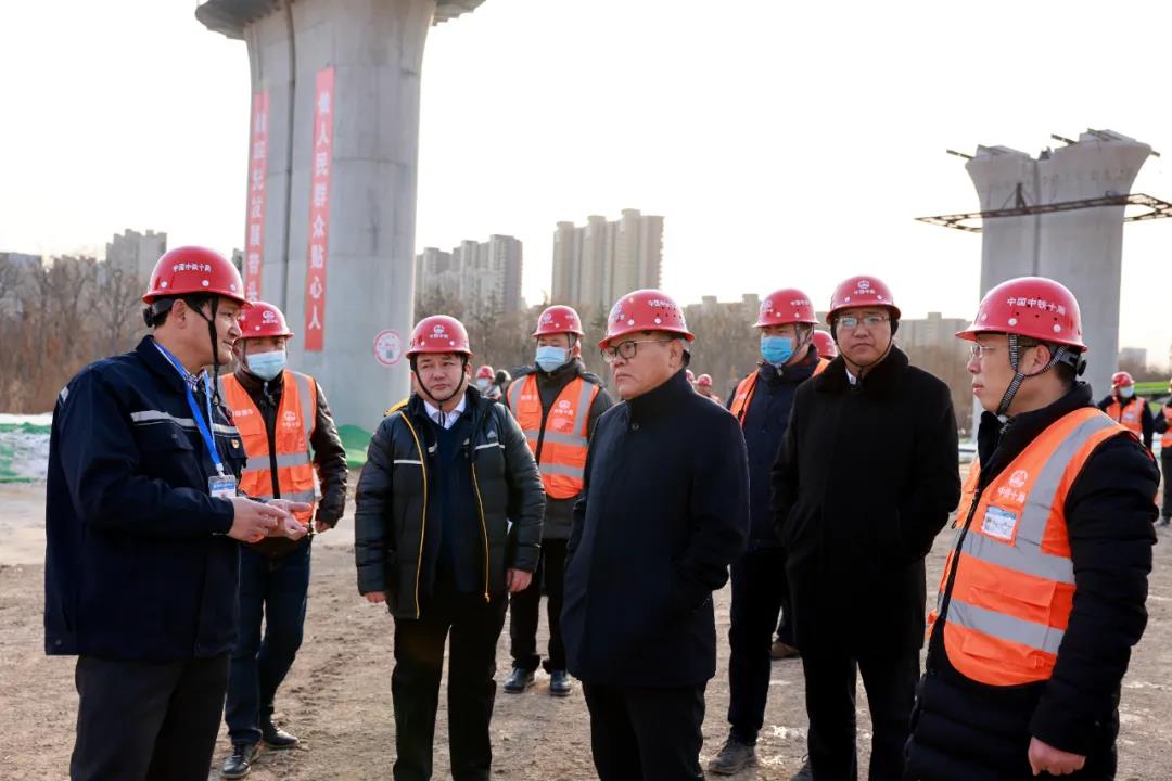 李学民到济莱高铁项目讲党课