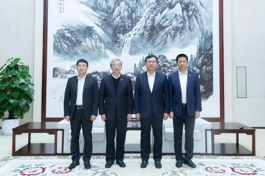 王宏会见中建三局党委书记、董事长陈文健