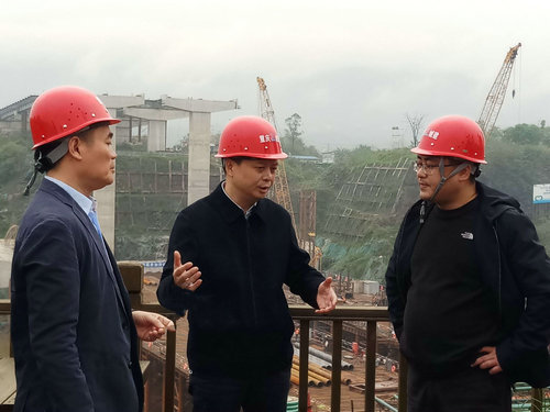  建工集团领导检查指导寨子路项目