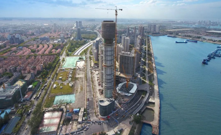 集团承建的上海长滩观光塔主体结构封顶