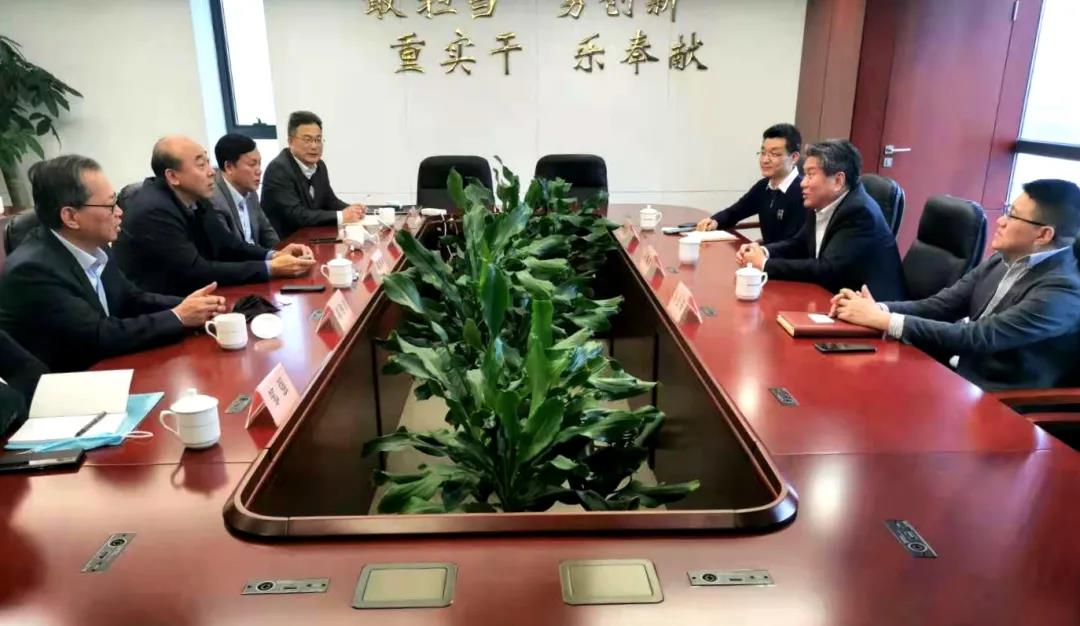 周静波会见上海市交通委员会党组书记、主任于福林
