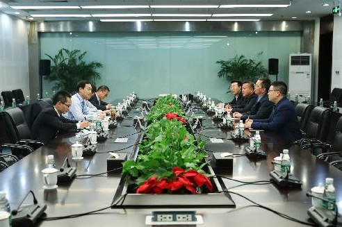 中国能建葛洲坝国际公司与哈电电机深化务实合作