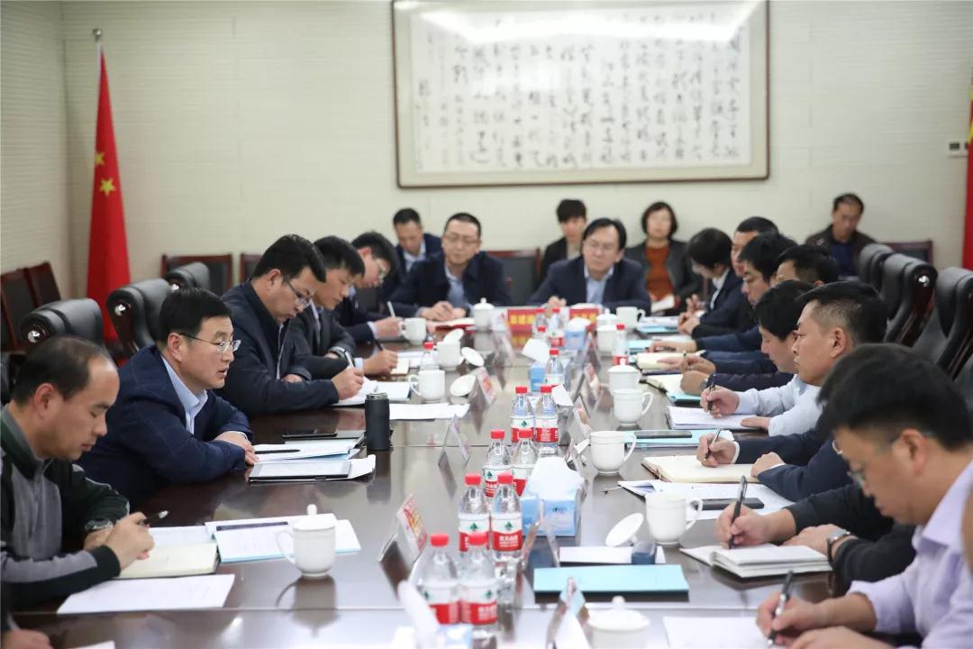 集团公司党委书记、董事长赵红鹰一行到四公司调研