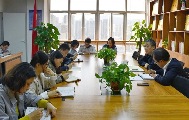 梁孝平赴西南分公司指导工作