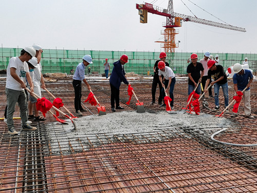  爆破分公司vivo制造中心B地块厂房1主体结构顺利封顶