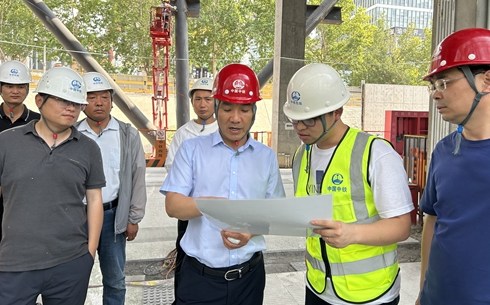 安装公司总经理张华到河南区域经理部、西安地铁8号线项目部检查指导