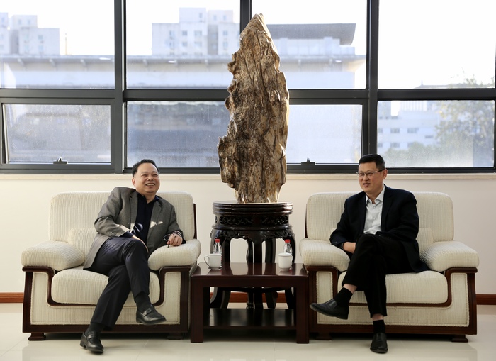 互利共赢开新局 携手发展谋新篇  丨 中核利华与航星机器签订战略合作协议
