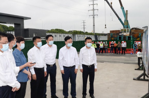 市委书记杜小刚到公司参建的市级健康驿站、核酸检测基地检查指导