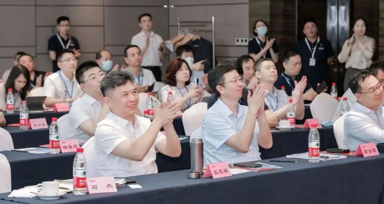 建龙集团愿与供应链合作伙伴——“共享战略转型之路 共建和谐生态圈”